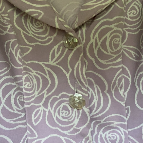 Lilac and white jacket - Picture 3 of 4